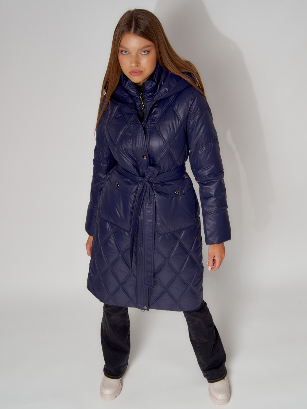Купить Пальто утепленное стеганое зимнее женское  темно-синего цвета 448602TS