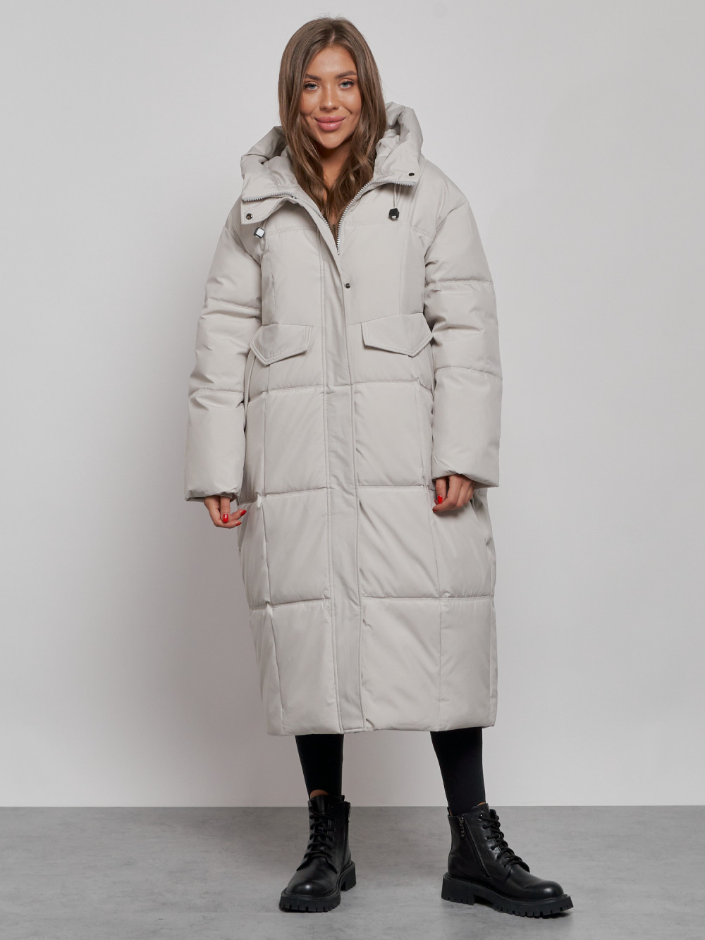 Купить Пальто утепленное молодежное зимнее женское светло-серого цвета 52396SS