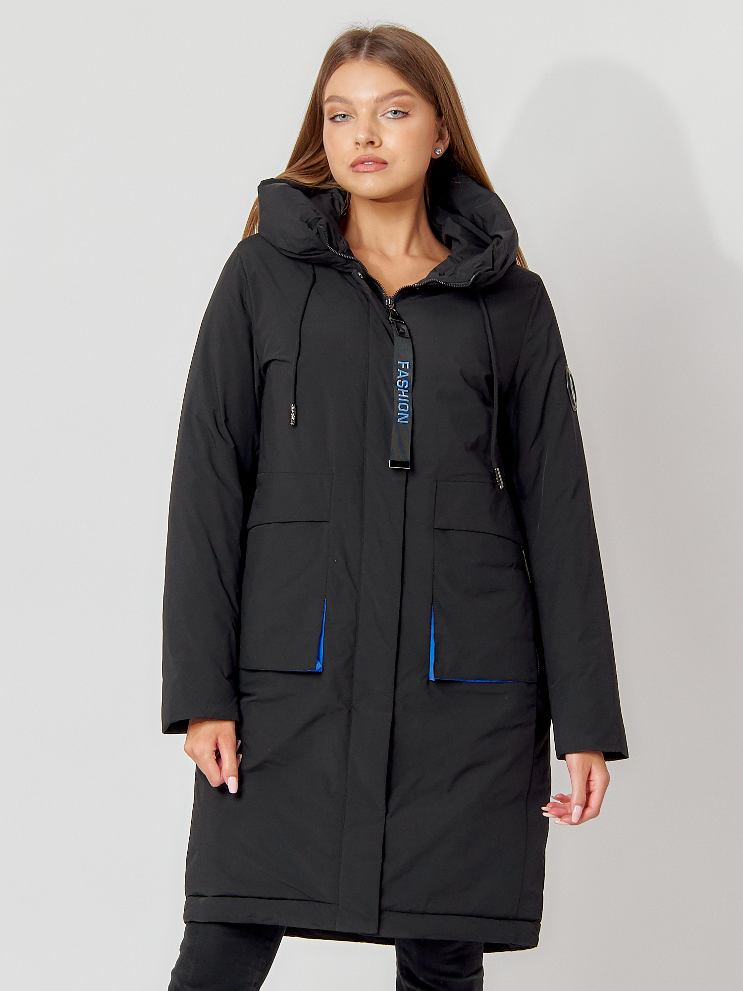 Купить Пальто утепленное с капюшоном зимнее женское  черного цвета 442187Ch