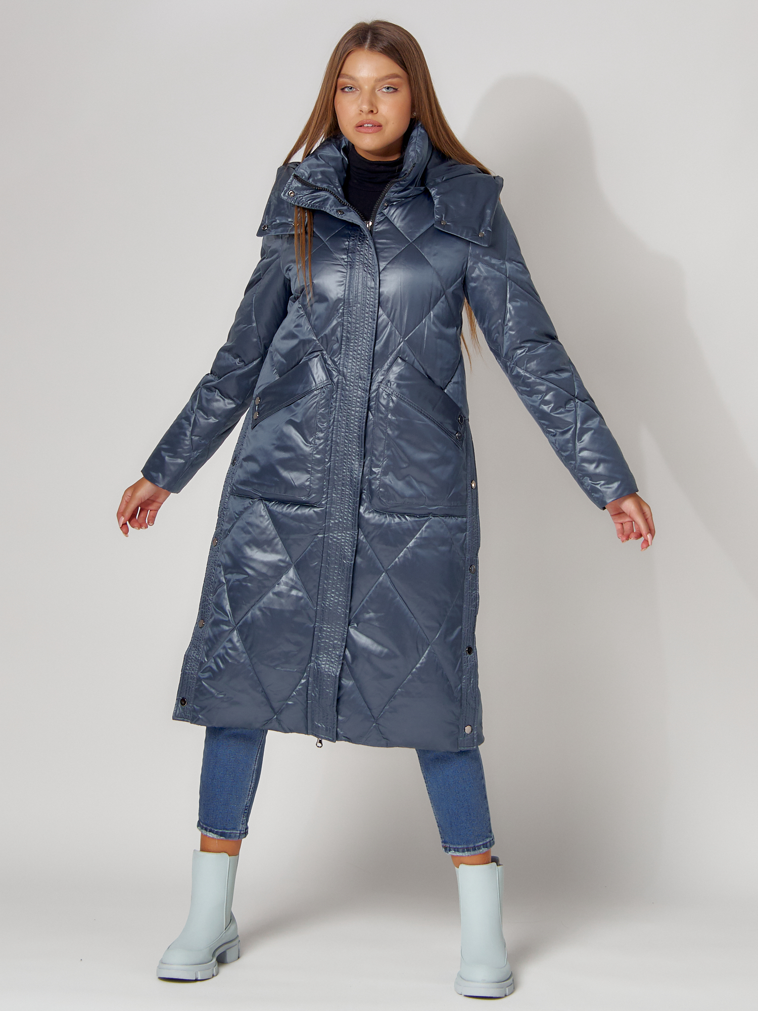 Купить Пальто утепленное стеганое зимнее женское  синего цвета 448601S