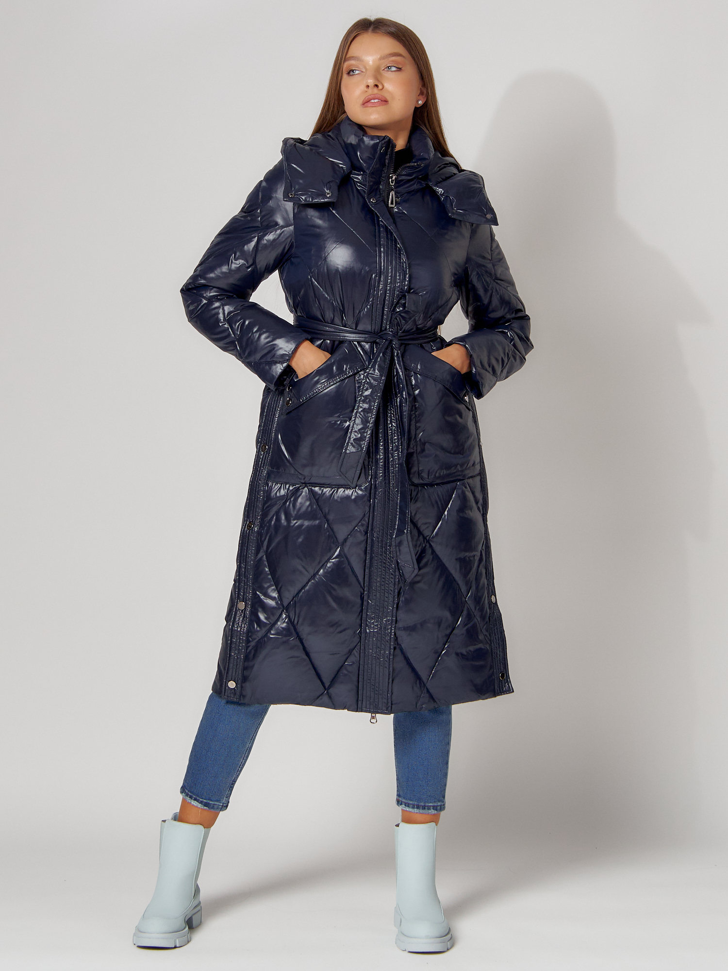 Купить Пальто утепленное стеганое зимнее женское  темно-синего цвета 448601TS