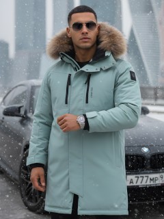 Мужская парка с мехом енота и капюшоном . Недорогие зимние куртки от производителя, склад в Москве, быстрая доставка по всей России. 9537-1Z