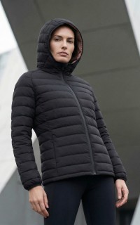 Куртка женская стёганая с капюшоном с графеновой подкладкой купить оптом от производителя в Москве 9624_1Ch
