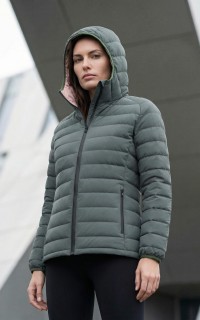 Куртка женская стёганая с капюшоном с графеновой подкладкой купить оптом от производителя в Москве 9624_1Kh