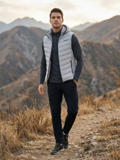 Жилет мужской лёгкий стёганый с капюшоном купить оптом от производителя недорого в Москве 9635_1Sr