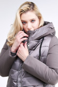 Купить Куртка зимняя женская классическая коричневого цвета 100-916_48K, фото 7