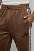 Купить Спортивные мужские джоггеры из бархатного трикотажа коричневого цвета 12925K, фото 11