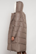 Купить Пальто утепленное с капюшоном зимнее женское коричневого цвета 132255K, фото 31