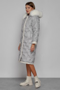 Купить Пальто утепленное с капюшоном зимнее женское светло-серого цвета 132290SS, фото 2