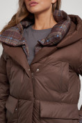 Купить Зимняя женская куртка модная с капюшоном коричневого цвета 133105K, фото 14