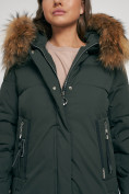 Купить Пальто утепленное с капюшоном зимнее женское темно-зеленого цвета 133125TZ, фото 11
