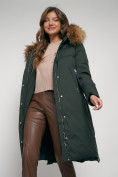 Купить Пальто утепленное с капюшоном зимнее женское темно-зеленого цвета 133125TZ, фото 16