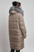 Купить Пальто утепленное с чернобуркой зимнее женское коричневого цвета 133156K, фото 15