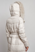 Купить Пальто утепленное с капюшоном и мехом зимнее женское бежевого цвета 133203B, фото 10