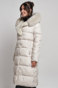 Купить Пальто утепленное с капюшоном и мехом зимнее женское бежевого цвета 133203B, фото 12