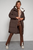 Купить Пальто утепленное с капюшоном зимнее женское коричневого цвета 133208K, фото 18