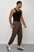 Купить Джинсы карго мужские с накладными карманами коричневого цвета 2420K, фото 10
