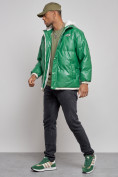 Купить Куртка из экокожи мужская с плюшевым капюшон зеленого цвета 28132Z, фото 2