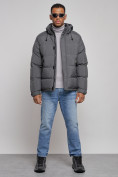 Купить Куртка спортивная болоньевая мужская зимняя с капюшоном серого цвета 3111Sr