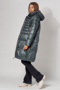 Купить Пальто утепленное с капюшоном зимнее женское  темно-зеленого цвета 442116TZ, фото 2