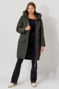 Купить Пальто утепленное с капюшоном зимнее женское  темно-зеленого цвета 442187TZ