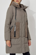 Купить Пальто утепленное с капюшоном зимнее женское  коричневого цвета 442197K, фото 12
