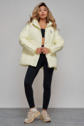 Купить Зимняя женская куртка модная с капюшоном светло-желтого цвета 52308SJ, фото 18