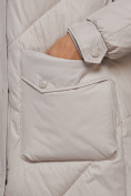 Купить Пальто утепленное молодежное зимнее женское светло-серого цвета 52321SS, фото 13