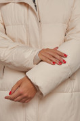 Купить Пальто утепленное молодежное зимнее женское бежевого цвета 52322B, фото 14