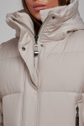 Купить Пальто утепленное молодежное зимнее женское светло-серого цвета 52322SS, фото 14