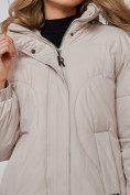 Купить Пальто утепленное молодежное зимнее женское светло-серого цвета 52323SS, фото 15