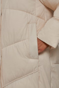 Купить Пальто утепленное молодежное зимнее женское светло-бежевого цвета 52326SB, фото 13