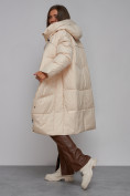 Купить Пальто утепленное молодежное зимнее женское светло-бежевого цвета 52326SB, фото 17