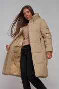 Купить Пальто утепленное молодежное зимнее женское светло-коричневого цвета 52328SK, фото 18