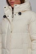 Купить Пальто утепленное молодежное зимнее женское светло-бежевого цвета 52329SB, фото 11