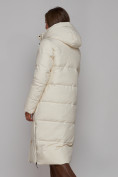 Купить Пальто утепленное молодежное зимнее женское светло-бежевого цвета 52329SB, фото 17