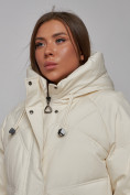 Купить Пальто утепленное молодежное зимнее женское бежевого цвета 52330B, фото 17