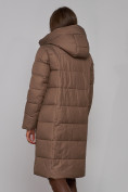 Купить Пальто утепленное молодежное зимнее женское коричневого цвета 52331K, фото 17