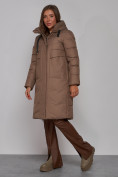 Купить Пальто утепленное молодежное зимнее женское коричневого цвета 52331K, фото 2