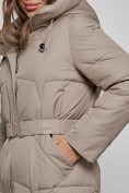 Купить Пальто утепленное молодежное зимнее женское светло-коричневого цвета 52332SK, фото 11