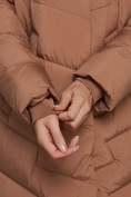 Купить Пальто утепленное молодежное зимнее женское коричневого цвета 52355K, фото 13