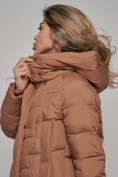 Купить Пальто утепленное молодежное зимнее женское коричневого цвета 52355K, фото 14