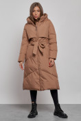 Купить Пальто утепленное молодежное зимнее женское коричневого цвета 52356K