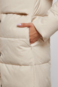 Купить Пальто утепленное молодежное зимнее женское бежевого цвета 52382B, фото 14