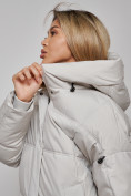 Купить Пальто утепленное молодежное зимнее женское светло-серого цвета 52392SS, фото 16