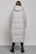 Купить Пальто утепленное молодежное зимнее женское светло-серого цвета 52396SS, фото 4