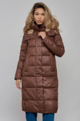 Купить Пальто утепленное молодежное зимнее женское темно-коричневого цвета 57997TK, фото 20