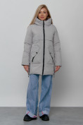 Купить Зимняя женская куртка молодежная с капюшоном светло-серого цвета 58622SS