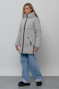 Купить Зимняя женская куртка молодежная с капюшоном светло-серого цвета 58622SS, фото 2