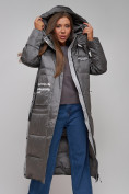 Купить Пальто утепленное молодежное зимнее женское темно-серого цвета 5873TC, фото 18
